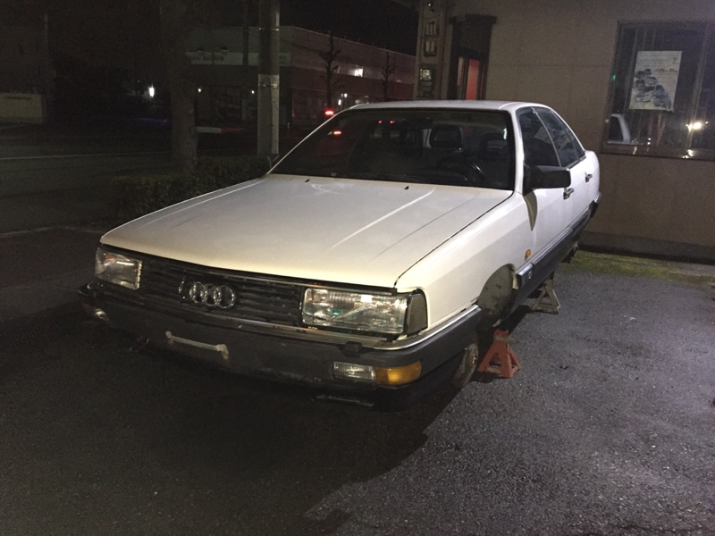 YAN外国車商會さんの200 (セダン)