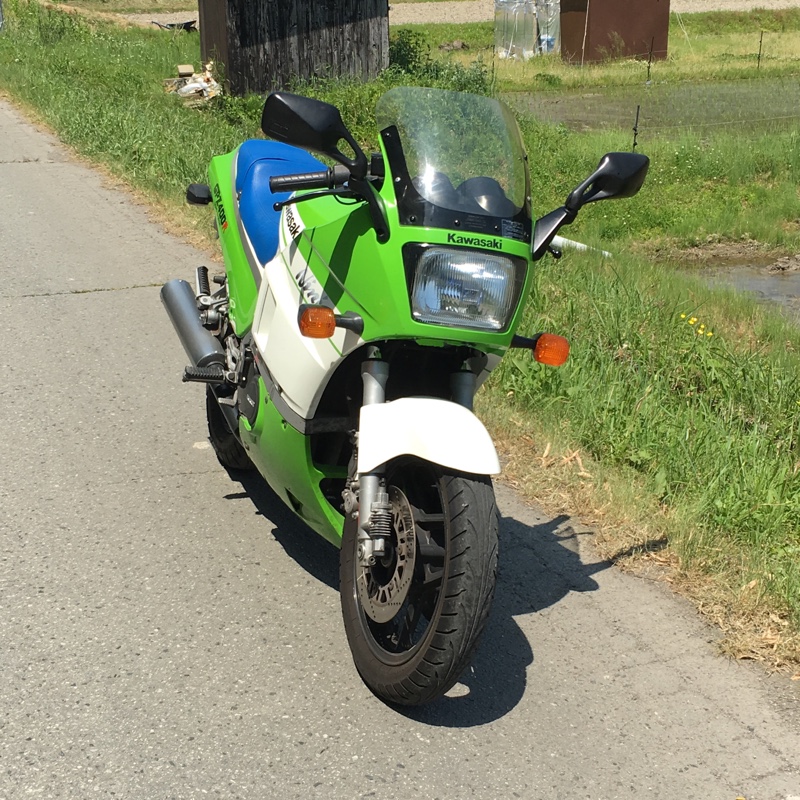 れびん。さんのGPZ400R