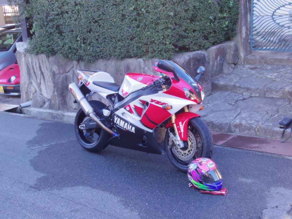 パスタさんさんのYZF-R7