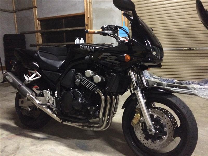 スギバヤーさんのFZ400