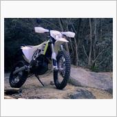 器≪Utsuwa≫さんの701 Enduro