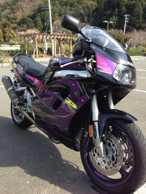 カズヤンさんのGSX-R1100WS