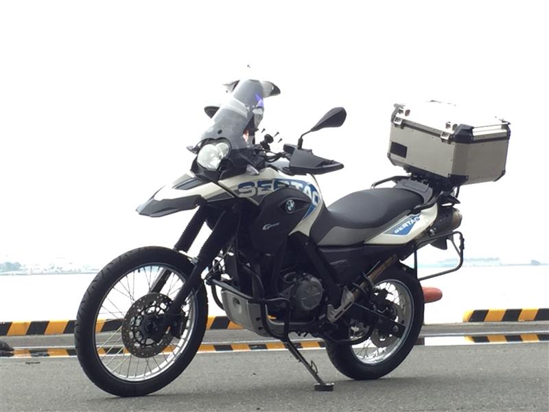bmw g bike