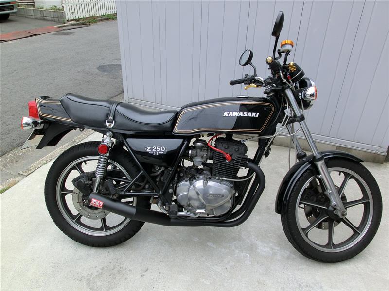 ティナたけしさんのZ250FT