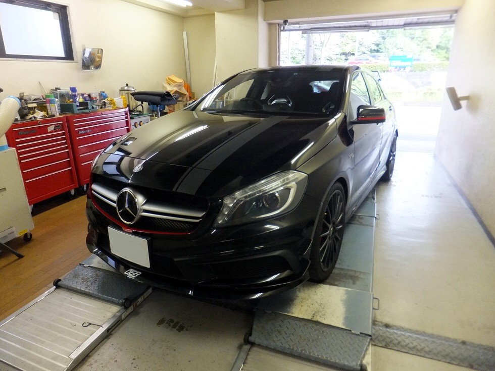 リズムコーポレーションさんのA45 AMG 4マチック エディションII