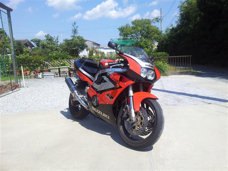 オルフェウスさんさんのGSX-R400R