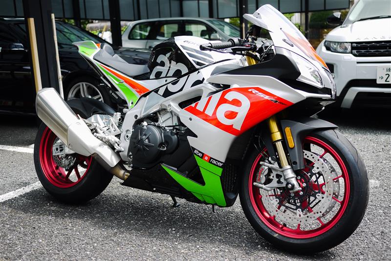 ぺちゃ1号さんのRSV4RF