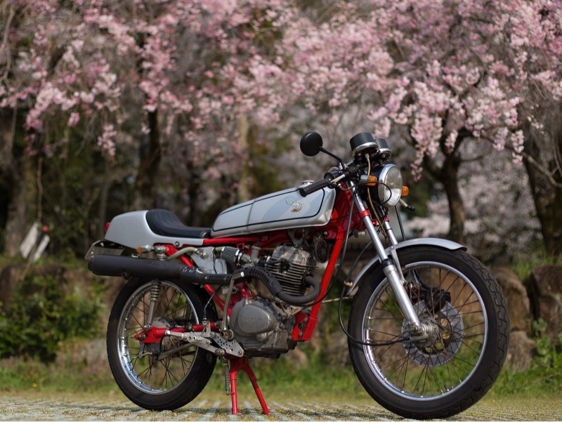 具~介さんのCB125JX