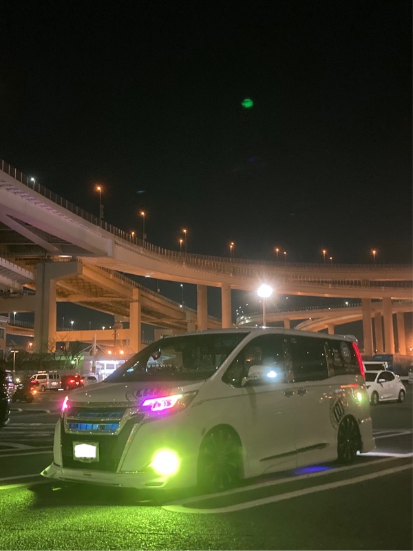 エスクァイア カスタムまとめ おすすめのカスタムはこれだ エアロ ホイール Ledなど みんカラ