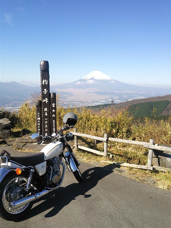 ぐーふぃー250さんのSR400Fi