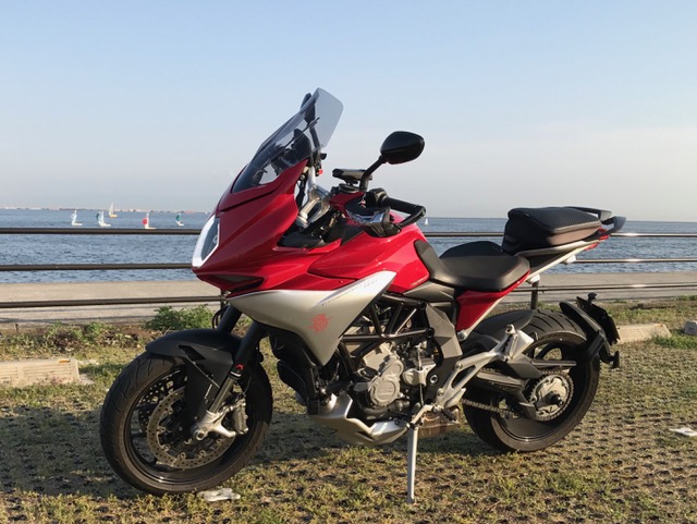 メグロK2さんのツーリズモヴェローチェ800