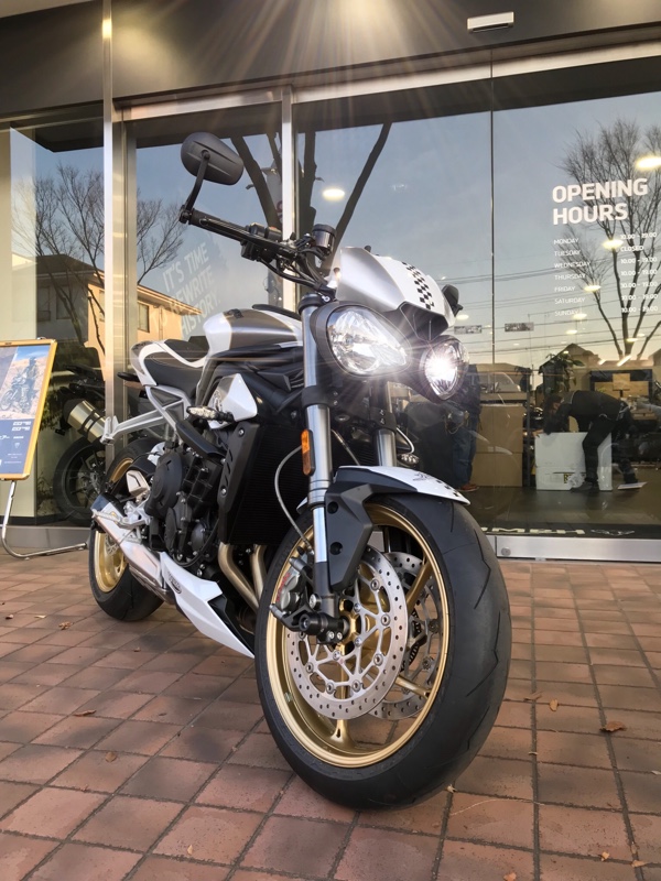 takkyuさんのストリートトリプルRS