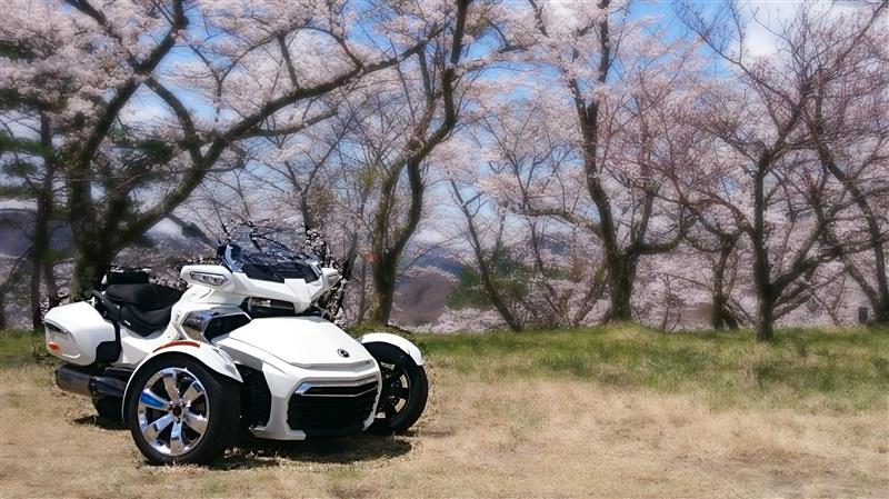 Itachi26さんのcan-am Spyder F3 Limited