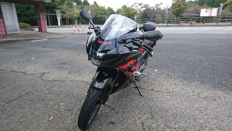B9 YoshiさんのGSX-R150