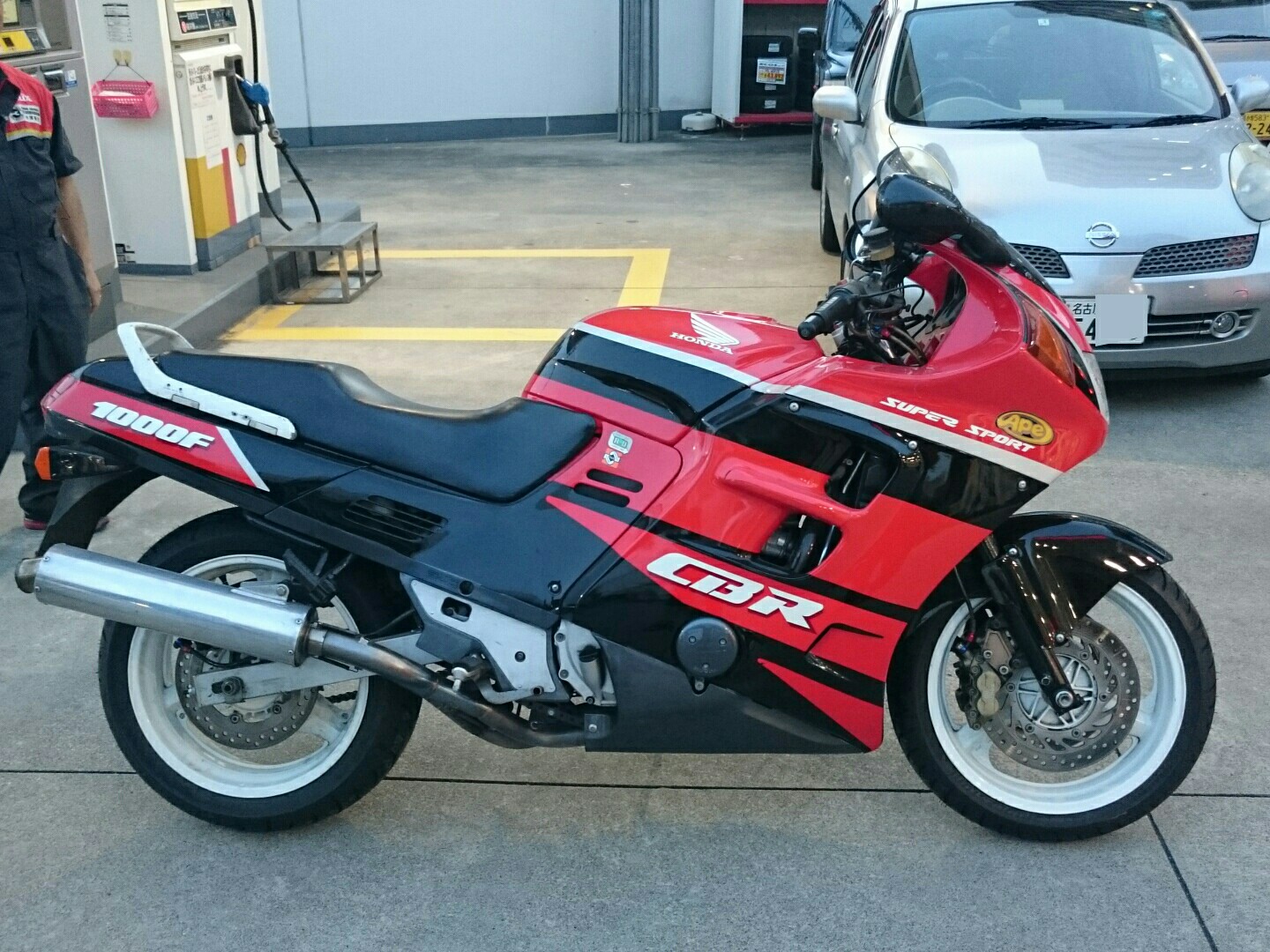 ともひろ01さんのCBR1000F
