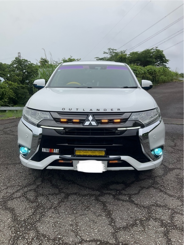 三菱 アウトランダーPHEV