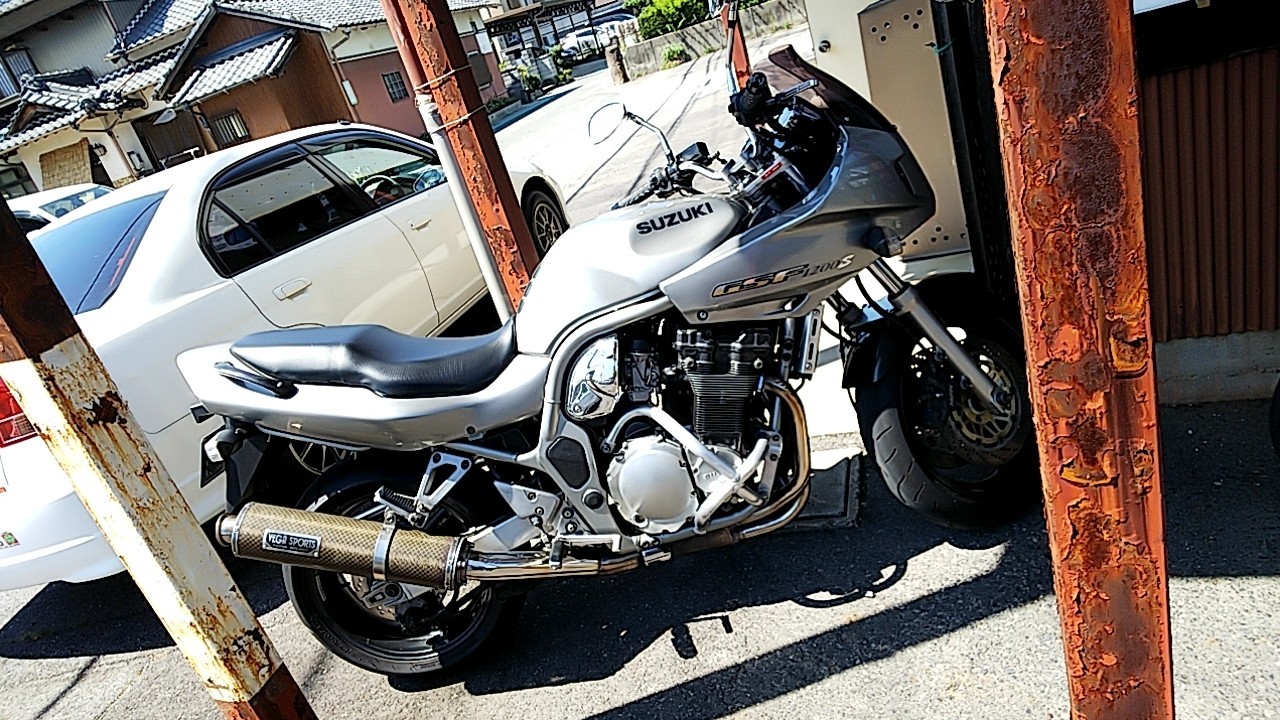 うっちーさぶさんのGSF1200S