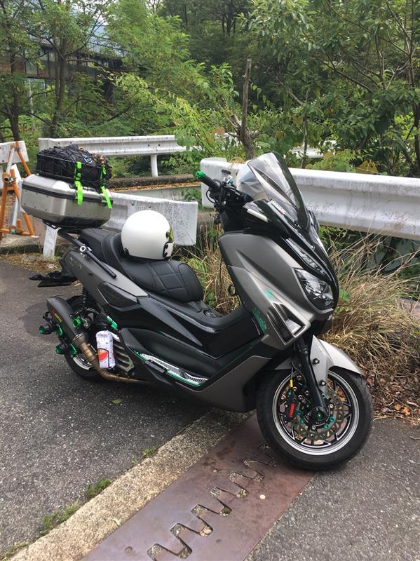 リップラーさんのNMAX155
