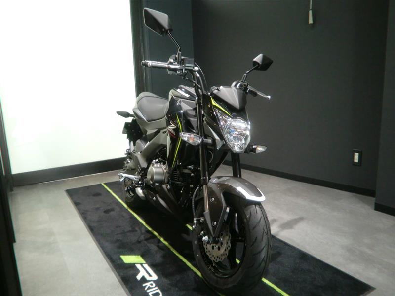 ミントGREENさんのZ125
