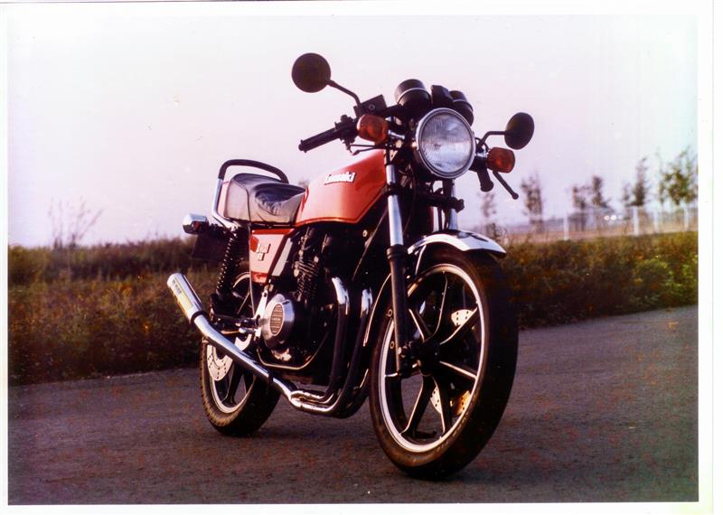 isikunさんのZ400FX
