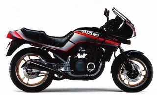 S.s.s.3さんのGSX400FW