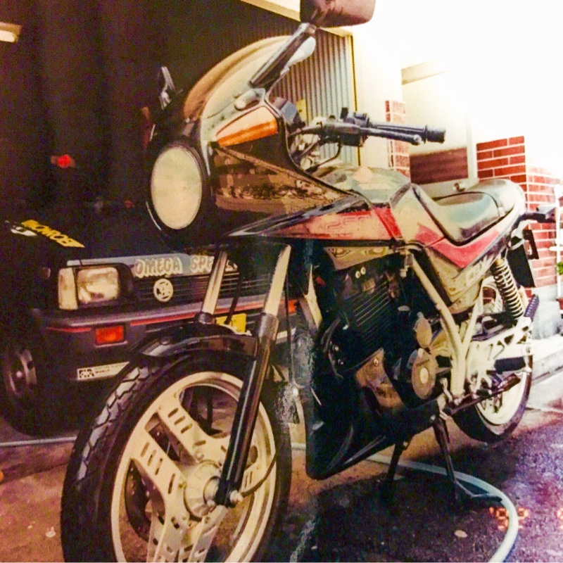 丸 ちさんのCBX250S