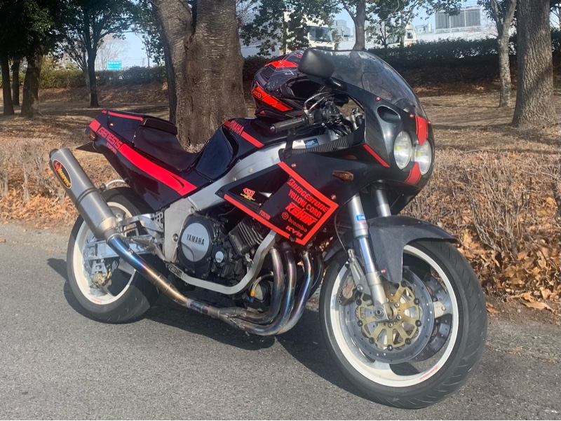 ガイ・マーティンさんのFZR750