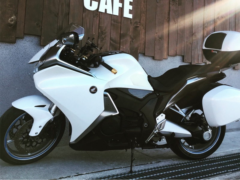 仁唯パパさんのVFR1200F-DCT