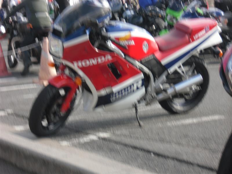 銀狸さんのHONDA VF-1000R