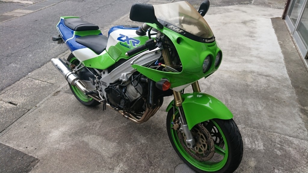 あーなんか暇だなさんのZXR250R