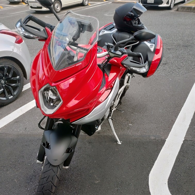 HirokazuNさんのツーリズモヴェローチェ800エディション1