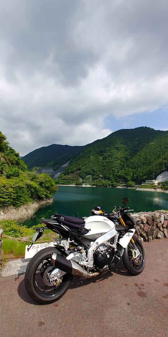 小島トモオスさんのトゥオーノ V4R APRC