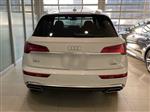 アウディ Q5