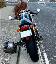 ヤングマンブルースさんのスラクストン1200RS リア画像