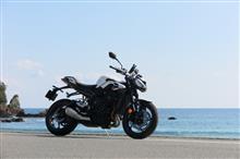 n77さんのstreettriple675r