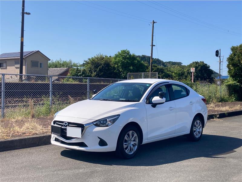 マツダ MAZDA2