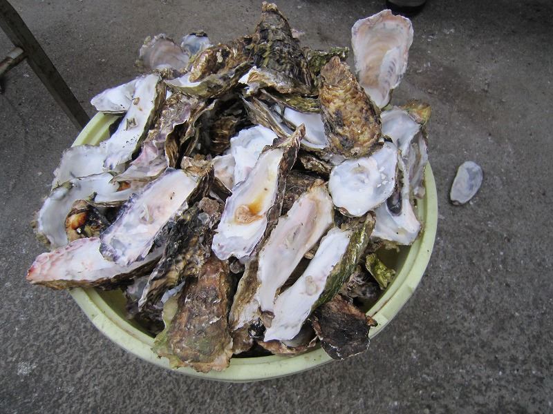 ８人で食べた残骸