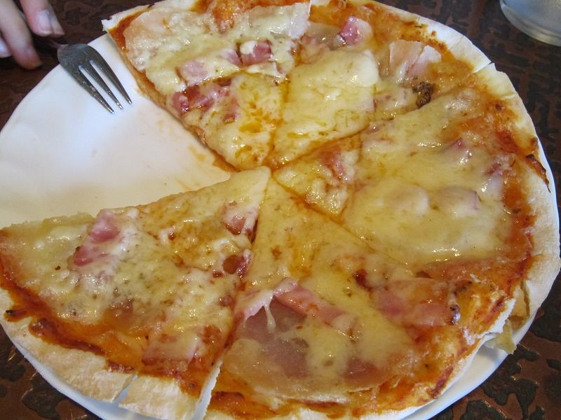 ベーコンポテトピザ