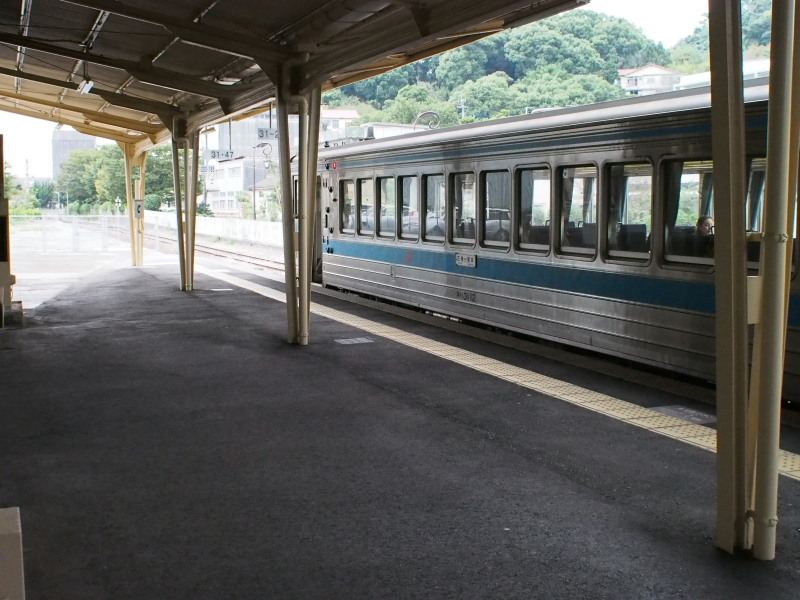 ＪＲ三角線　三角駅　ホーム（車止め方向）
