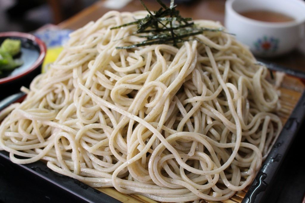 ざるそば特盛アップ