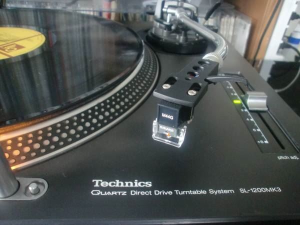 Technicsテクニクス ターンテーブル SL-1200MK3D