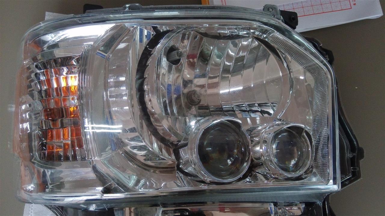 ついに発売されました ４型ハイエース用 Ledヘッドライト 社外品 ガ ネーシャのブログ Freek S みんカラ