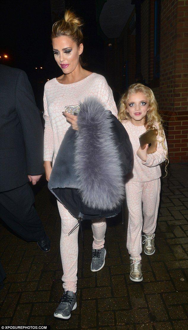 これで8歳かよ イギリスのテレビパーソナリティの娘の貫禄があまりに凄いと海外で話題に きゃのん 08のブログ きゃのん 08公式ブログ ゚ ゚ みんカラ
