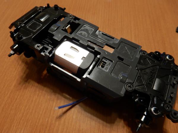 ミニッツ MA‐020S】モーターとリヤサスを交換しました