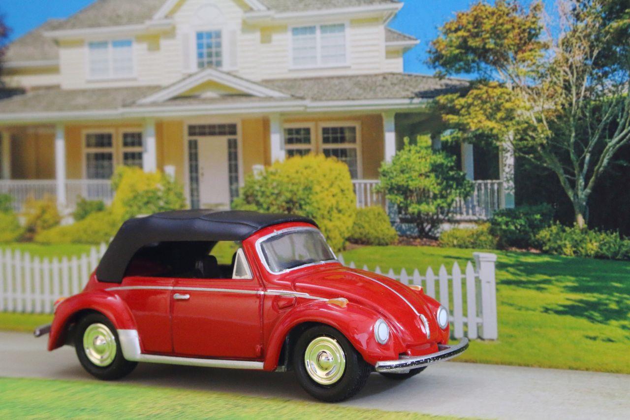 Amazon.com: Johnny Lightning 1975 VW Super Beetle