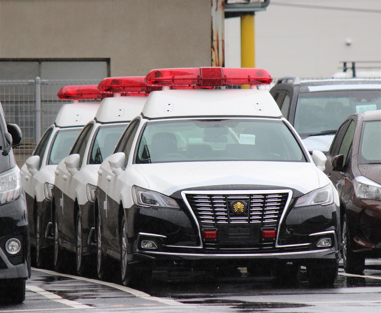 Yahoo!オークション - 覆面パトカー 警護車 TLアンテナ 日本