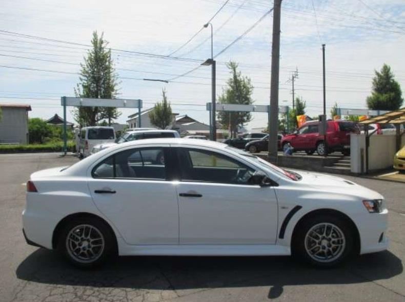 Used Car 稀少 14 モデル ミツビシ ランサー エボリューション X Rs 三菱認定中古車 アクア I Lx 4wdのブログ Fantastic Sports Machine みんカラ