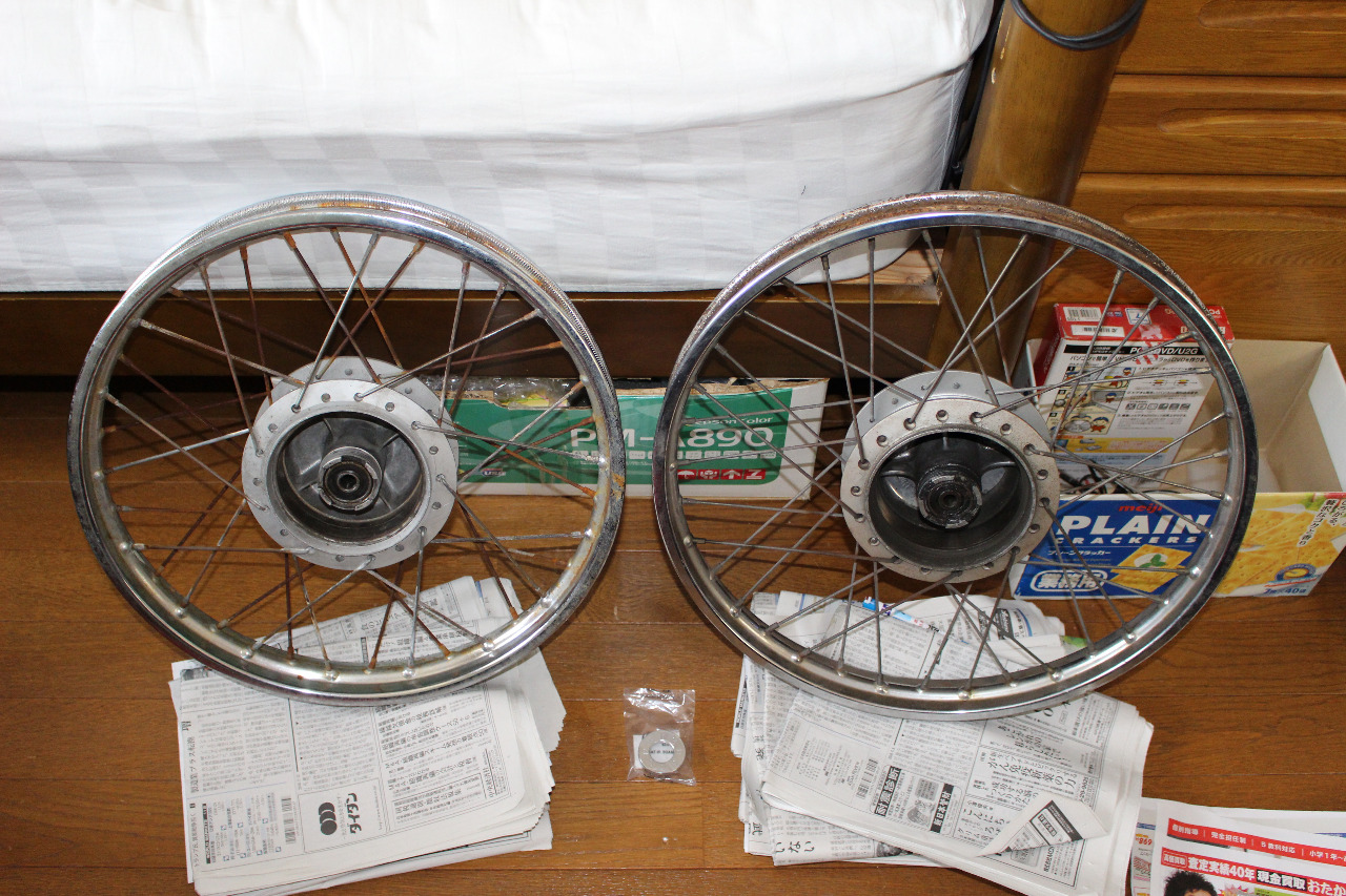お買い得モデル ホンダ 17インチ化 ジャズ マグナ 純正フロントホイール CB50S パーツ