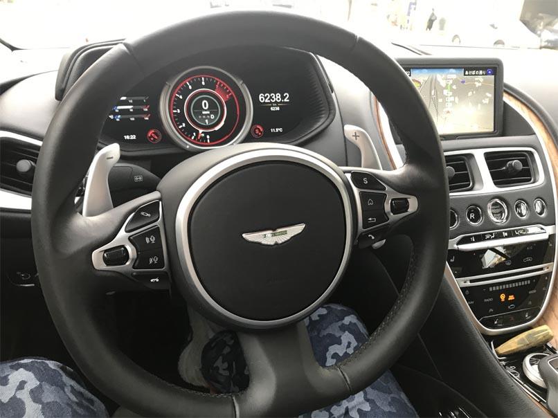 Db11 V12とvantage V8の試乗 5656donのブログ 大排気量セダン みんカラ