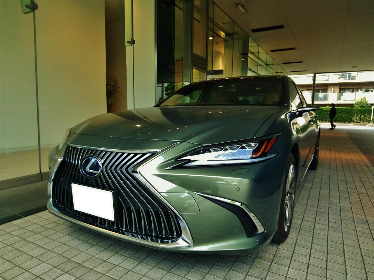 レクサスes300h Version L 大熊猫 のブログ リーピングキャットとフライングbと鳳凰と王冠と みんカラ